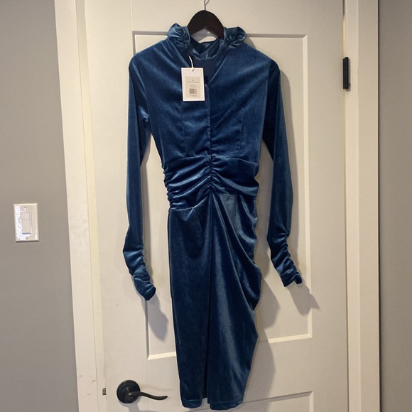 Rachel Parcell blue velvet dress! - Picture 3 of 4